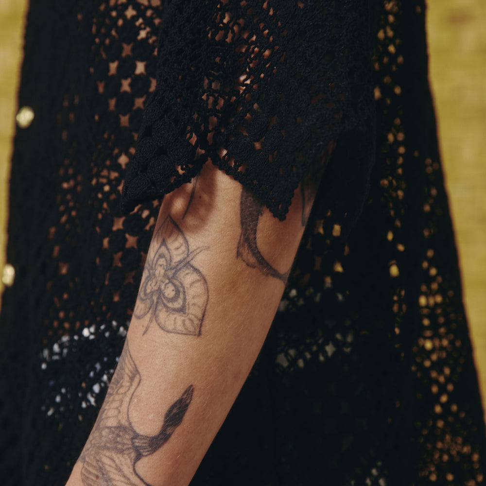 
                  
                    MIDNIGHT CROCHET - CAMISA
                  
                