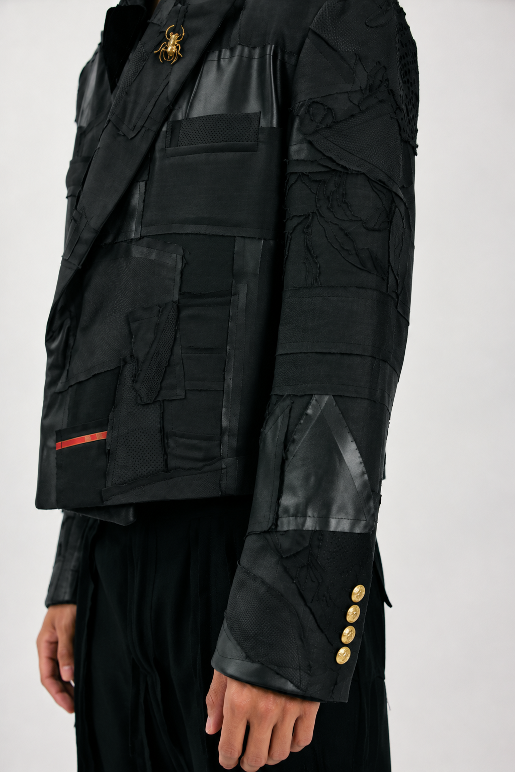 
                  
                    LA VENGANZA - JACKET
                  
                